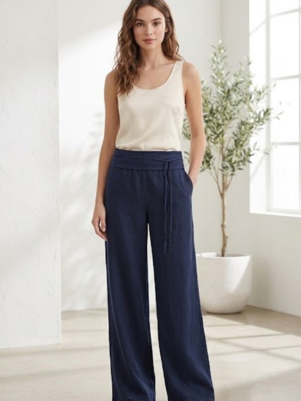 " No Boundaries​" Size:  Jrs. Small (3-5)​ Navy blue wide-leg pull-on pants.